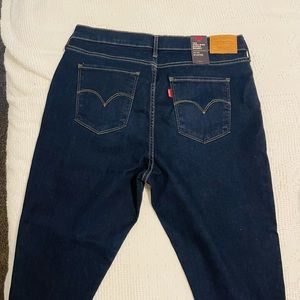 Levi’s 720 High Rise Skinny